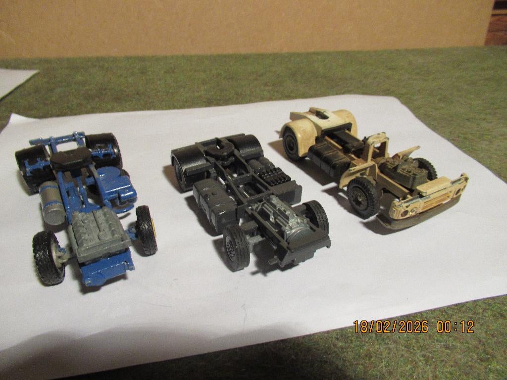 3 x  chassis  trekker, Hobby en Vrije tijd, Ophalen of Verzenden, Gebruikt, Bus of Vrachtwagen, Conrad