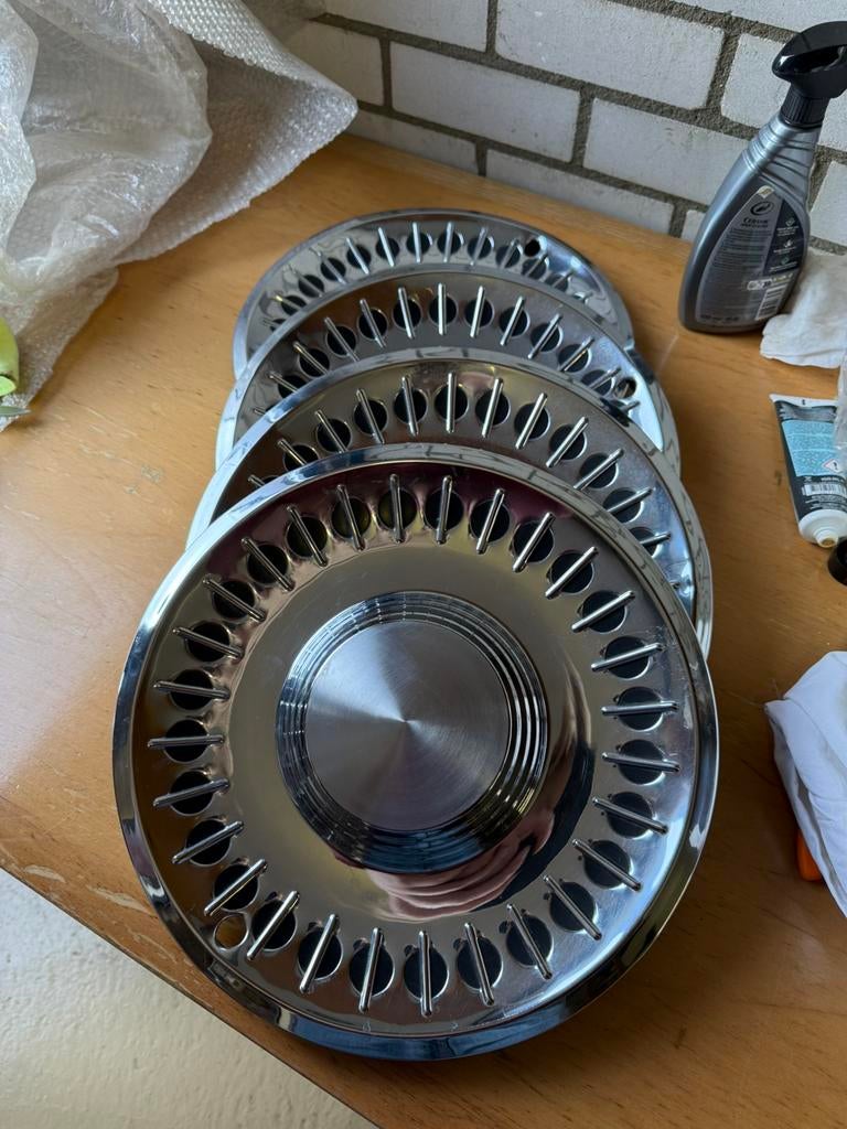 Wieldoppen Mopar / Plymouth Fury 1961, Ophalen, Zo goed als nieuw