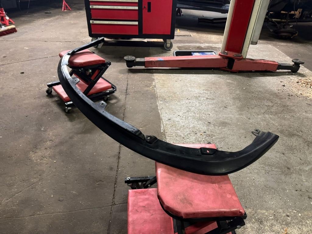 Subaru Impreza Blobeye STI – Voorbumper Lip, Gebruikt, Voor, Bumper, Ophalen