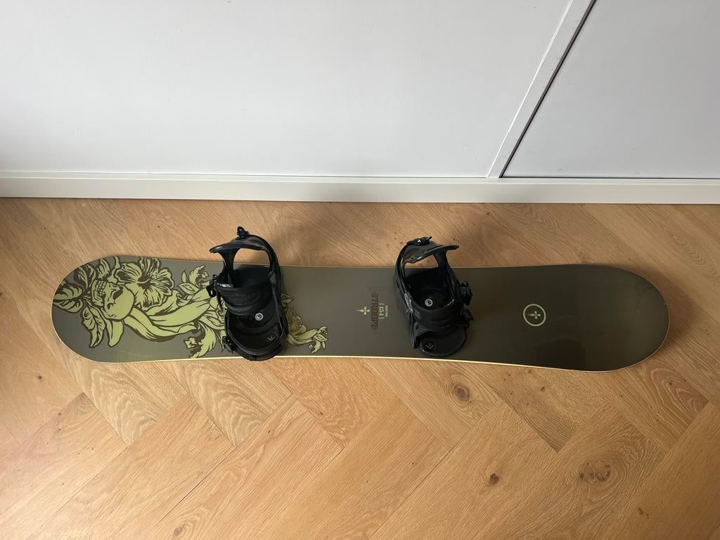 Burton Troop Snowboard 154cm, Sport en Fitness, Snowboarden, Ophalen, Gebruikt, Board