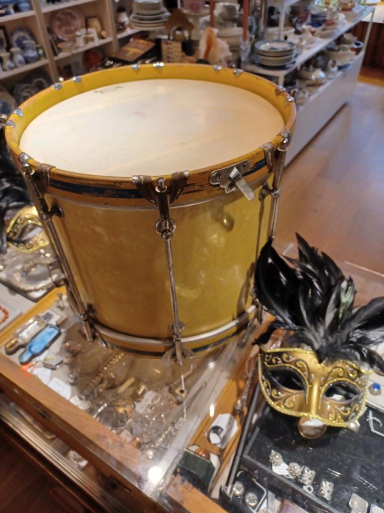 mooie oude trommel /  leuk voor Carnaval of decoratie, Gebruikt, Postbus 1 Maastricht, Ophalen of Verzenden, Trommel