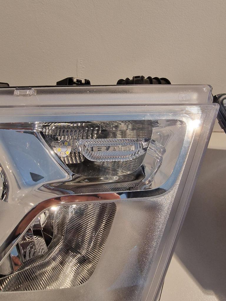 Dodge RAM 1500 Koplamp Links en Rechts 2019+, Auto-onderdelen, Gebruikt, R'marnico, Info@rmarnico.nl, Ophalen of Verzenden
