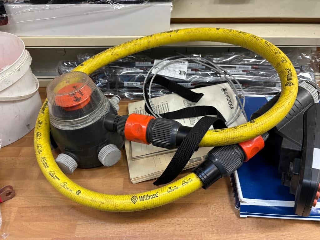 Gardena sproeicomputer bewateringsconputer en verdeelblok, Tuin en Terras, Ophalen of Verzenden, Zo goed als nieuw