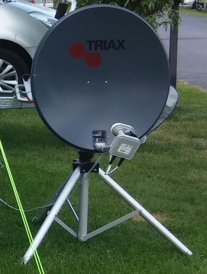 Triax 60cm satelliet schotelantenne zonder kop, Ophalen of Verzenden, Zo goed als nieuw, (Schotel)antenne, Overige merken