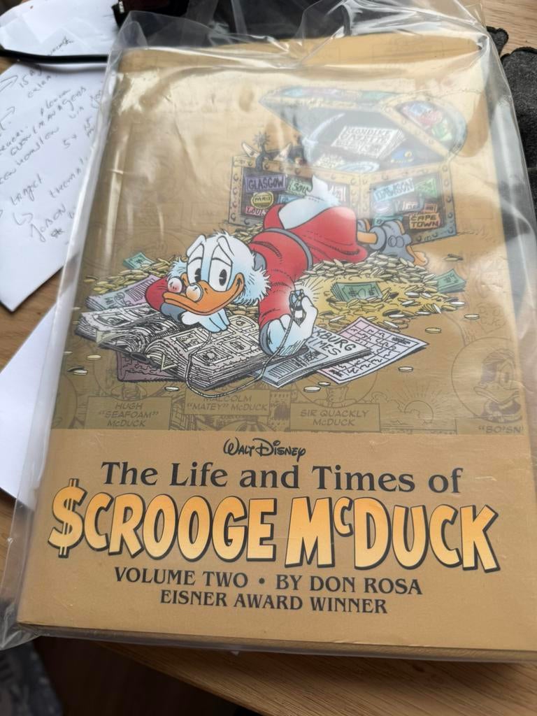 Life and times of Scrooge McDuck 2 Din Rosa, Eén stripboek, Ophalen of Verzenden, Zo goed als nieuw