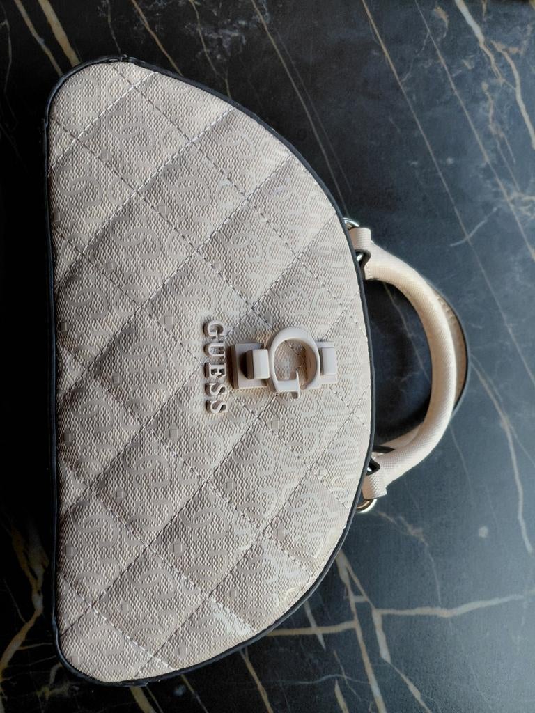 Roze Guess Hand/Schoudertas - Nieuw!, Ophalen of Verzenden, Nieuw, Roze, Handtas