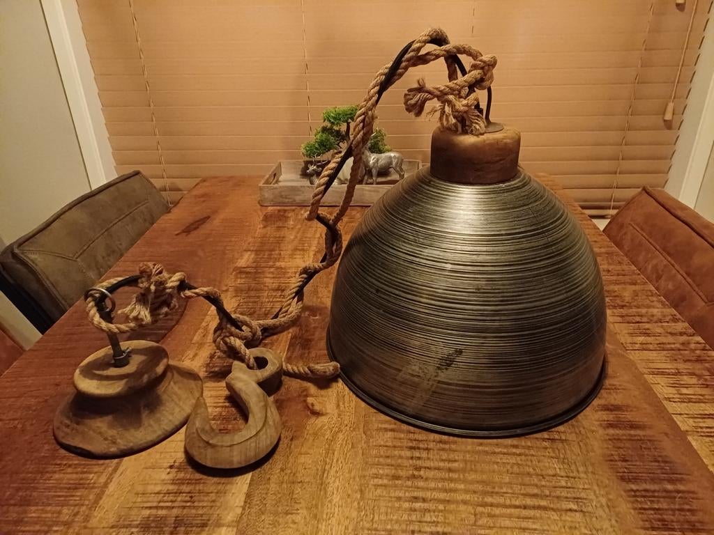Industriële hanglamp met touw, Gebruikt, Ophalen of Verzenden, Minder dan 50 cm, Industrieel