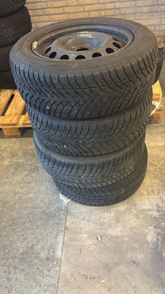 Winterbanden goodyear. 215/60R16., Ophalen, 215 mm, 16 inch, Winterbanden