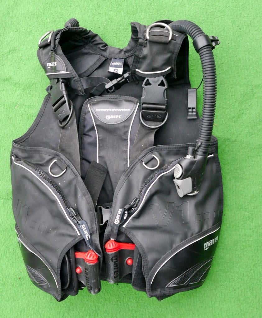 Trimvest/BCD Mares V1 met geïntegreerd lood - S, Watersport en Boten, Duiken, Ophalen of Verzenden, Zo goed als nieuw, Trimvest of Wing