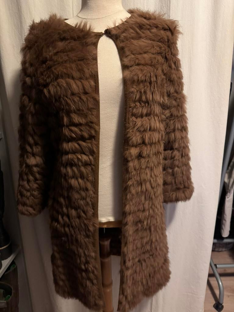 Caroline Biss konijnenbont vestje cognac kleur. Maat 40, Kleding | Dames, Jassen | Winter, Ophalen of Verzenden, Zo goed als nieuw