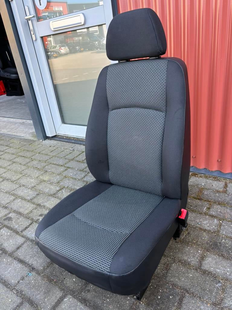 stoel rechts mercedes vito w639 facelift  niet verstelbaar