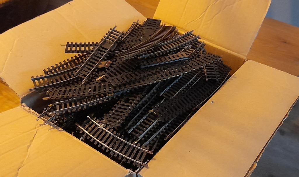 Spoorrails en wissels voor modeltrein, Ophalen of Verzenden, Gelijkstroom, Rails