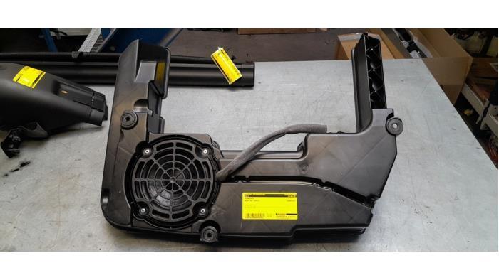Subwoofer van een Audi A4, Gebruikt, -, -, -