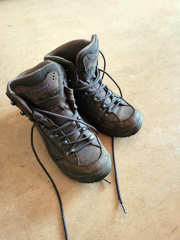 Lowa Renegade GTX dames wandel schoenen 38 goretex vibram, Verzenden, Gebruikt, Schoenen