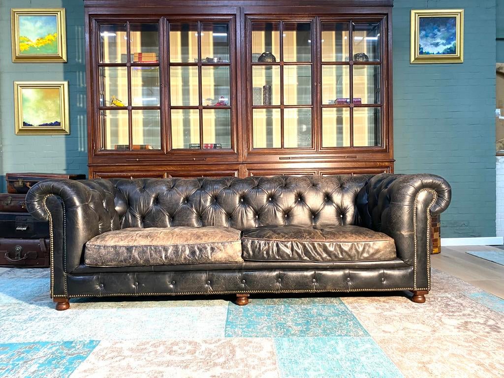 Stoere Chesterfield bank vintage zwart GRATIS BEZORGD, Gebruikt, 125 cm of meer, Leer, Ophalen of Verzenden