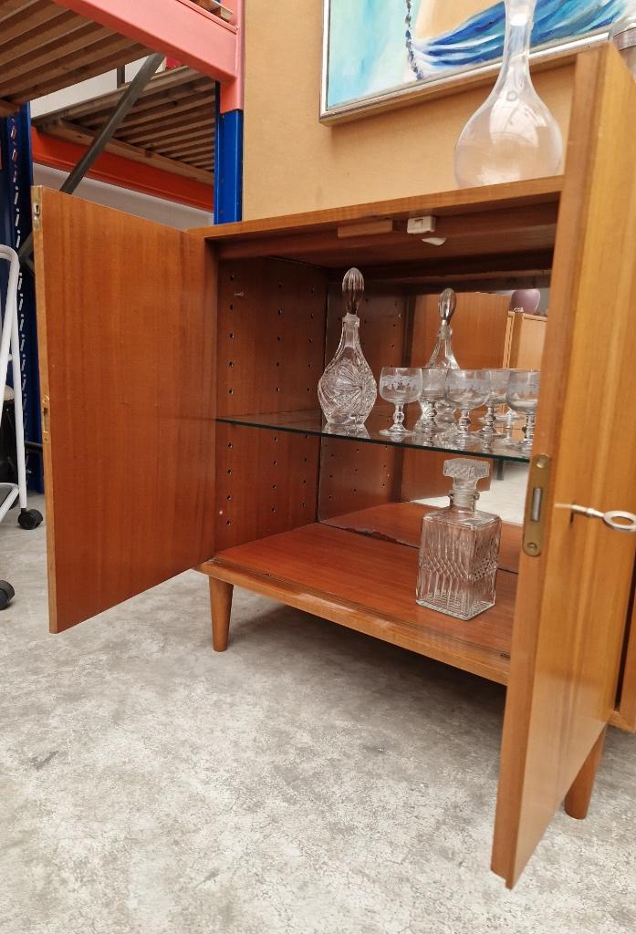 Vintage drankenkastje met spiegel achterwand, 75cm, Huis en Inrichting, Kasten | Dressoirs, Gebruikt, 50 tot 100 cm, 25 tot 50 cm