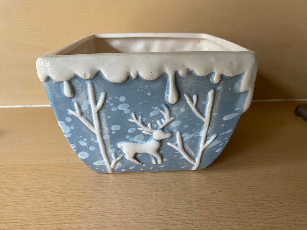 Leuke bloempot met decoratie hert winter ijs blauw kerst, Vierkant, Binnen, Ophalen of Verzenden, Zo goed als nieuw