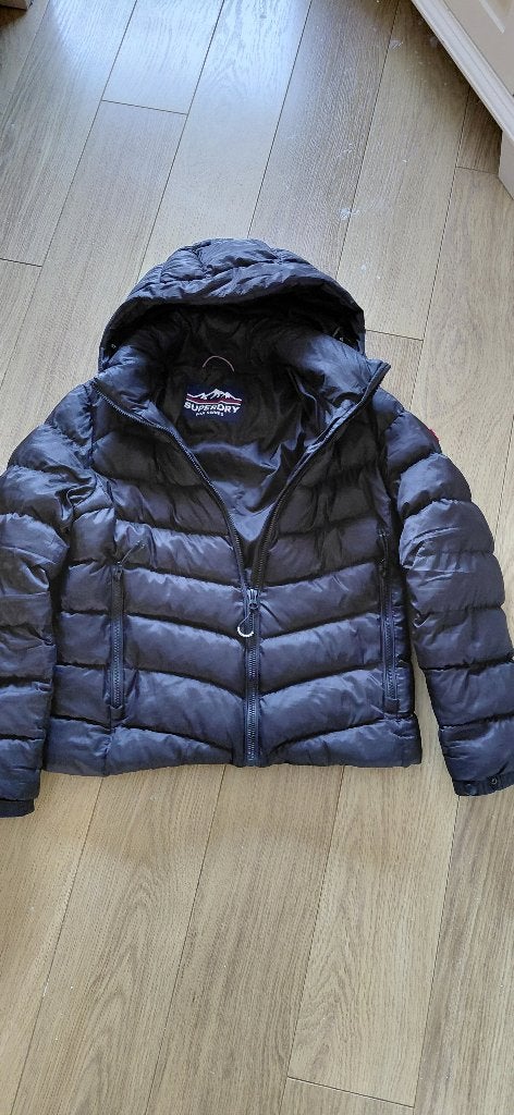 winterjas Superdry maat m, Maat 38/40 (M), Superdry, Zwart, Ophalen of Verzenden