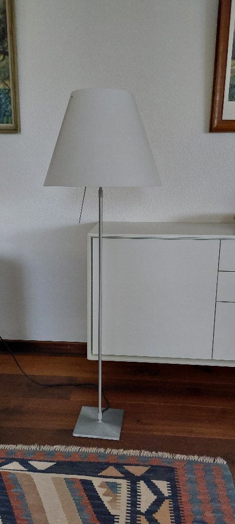 Vloerlamp Luceplan Constanza, Ophalen, E27 (groot), 150 tot 200 cm, Kunststof