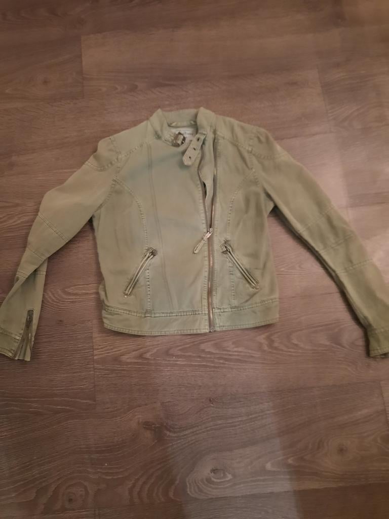 Stoere legergroene spijkerjas - maat S € 7,50, Ophalen of Verzenden, Onbekend, Jasje, Maat 36 (S)