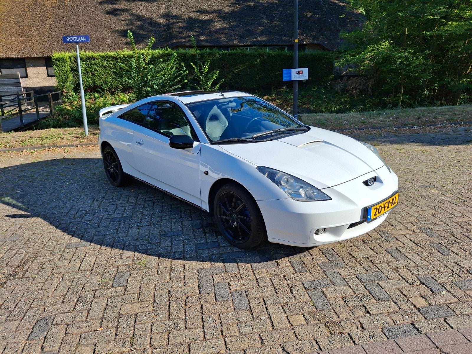 Toyota Celica 1.8 16V Vvti 2000 Wit, Auto's, Toyota, 1794 cc, 4 stoelen, Origineel Nederlands, 1200 kg