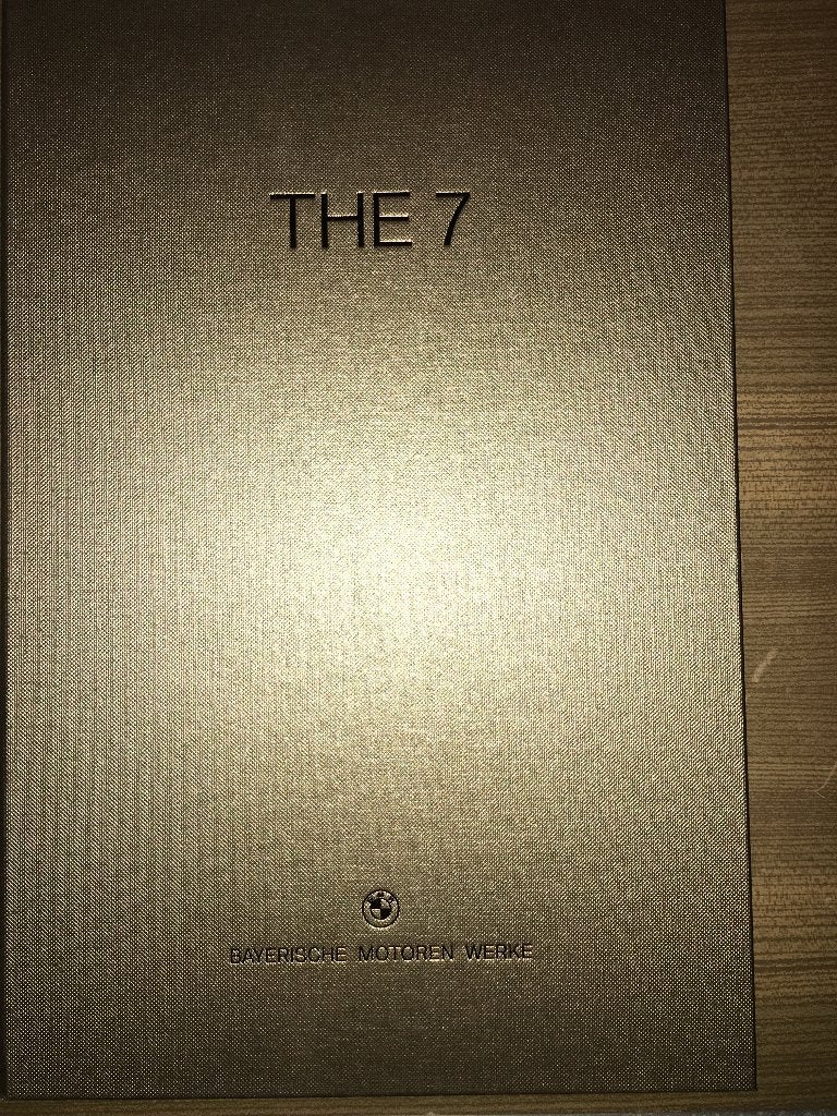 BMW 7 hardcover brochure folder 2019 Engels, Boeken, Ophalen of Verzenden, Zo goed als nieuw, BMW