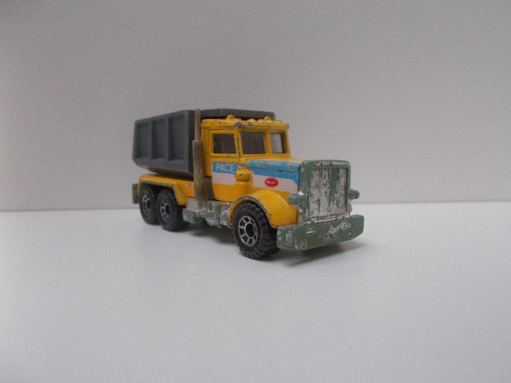 6548 Peterbilt Dump Truck Matchbox, Ophalen of Verzenden, Gebruikt, Bus of Vrachtwagen