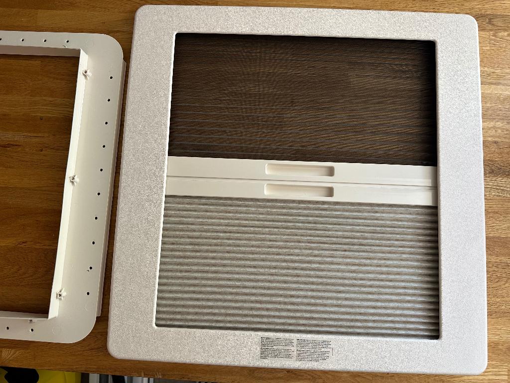 Dometic/Seitz binnenkader dakluik compleet, Ophalen, Zo goed als nieuw