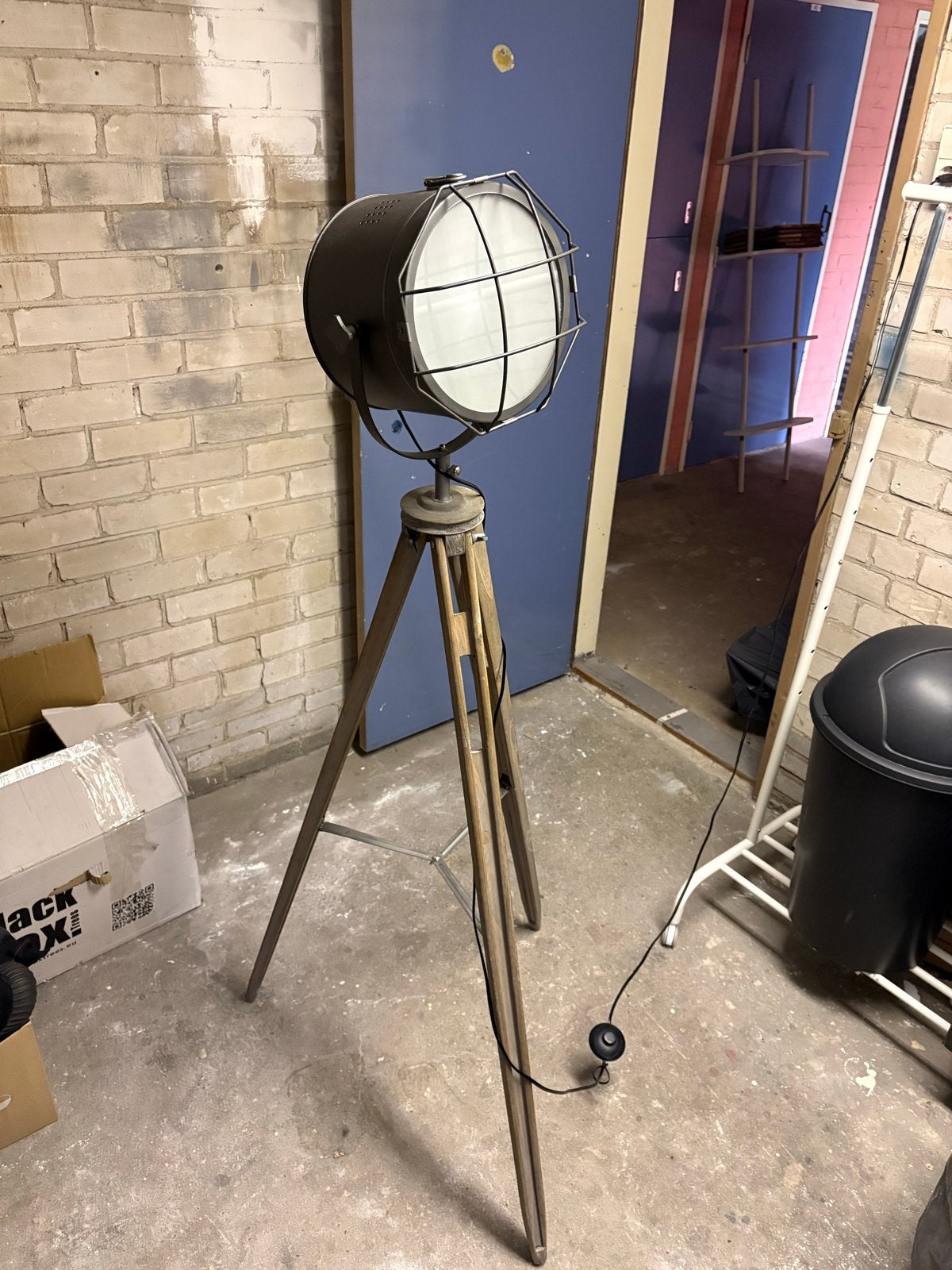 Vintage Industriële Vloerlamp met Houten Statief, Ophalen, Gebruikt, E27 (groot), 150 tot 200 cm