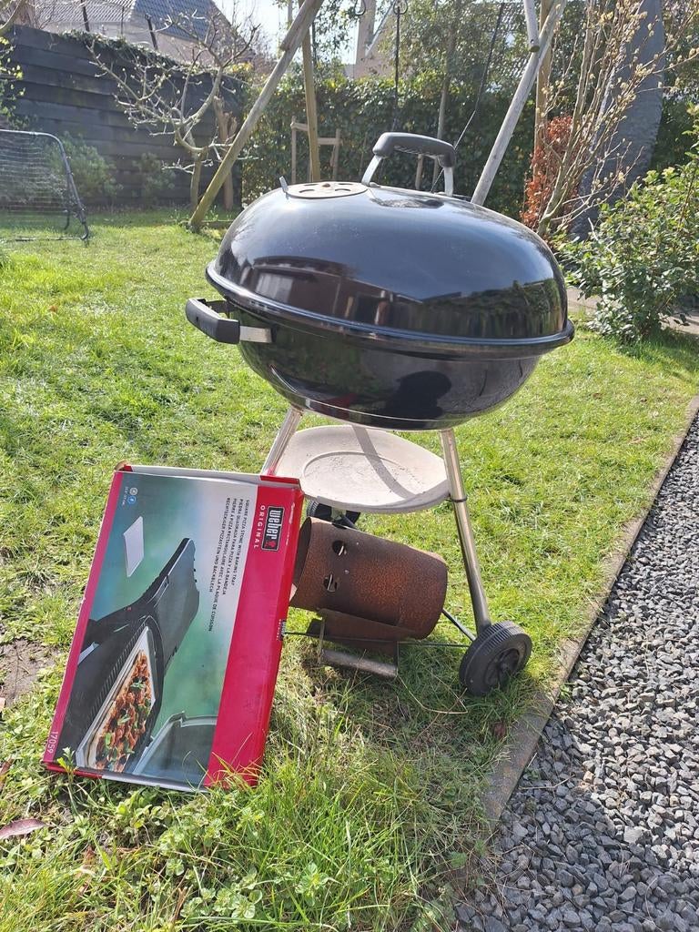Weber BBQ 57 cm met firstarter en pizzasteen, Ophalen, Gebruikt, Weber, Met accessoires