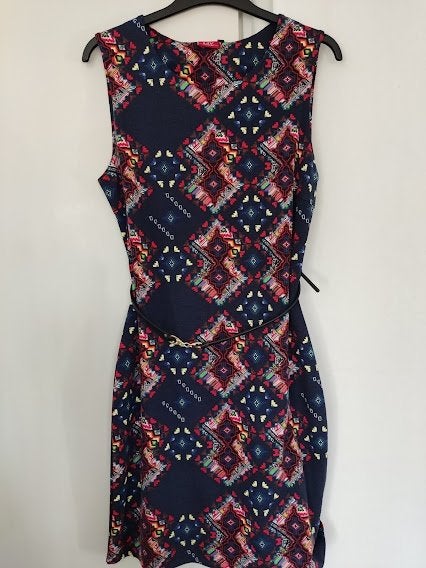 Liv mouwloze dames jurk blauw met vintage patronen motief, Kleding | Dames, Maat 38/40 (M), Blauw, Ophalen of Verzenden, Zo goed als nieuw