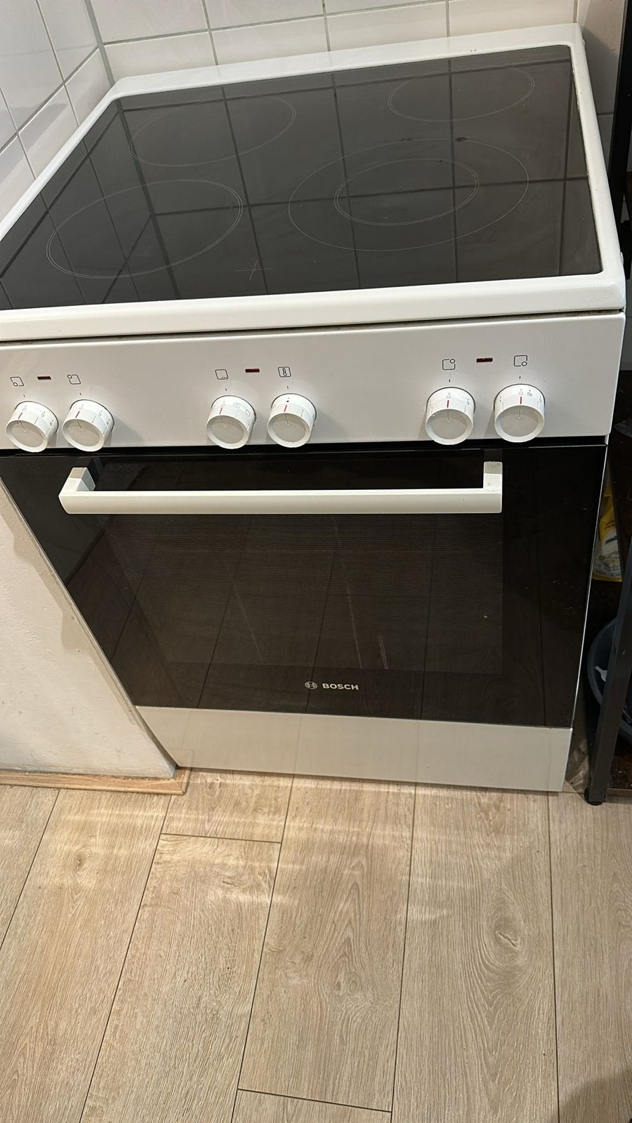 Bosch Vrijstaand Keramisch Fornuis met Oven, Gebruikt, Hete lucht, 60 cm of meer, Keramisch
