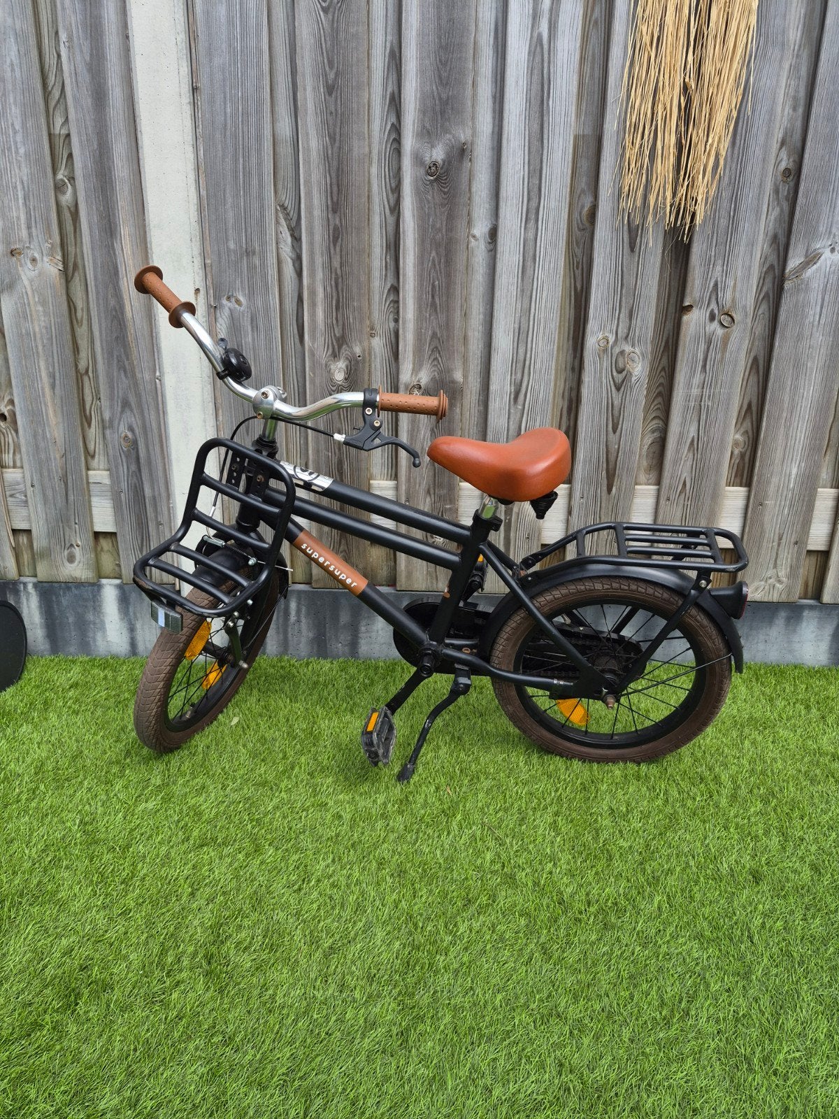 Stoere jongensfiets 16 inch met nieuwe zijwielen - Elst, Ophalen, Zo goed als nieuw, 16 tot 20 inch, Zijwieltjes