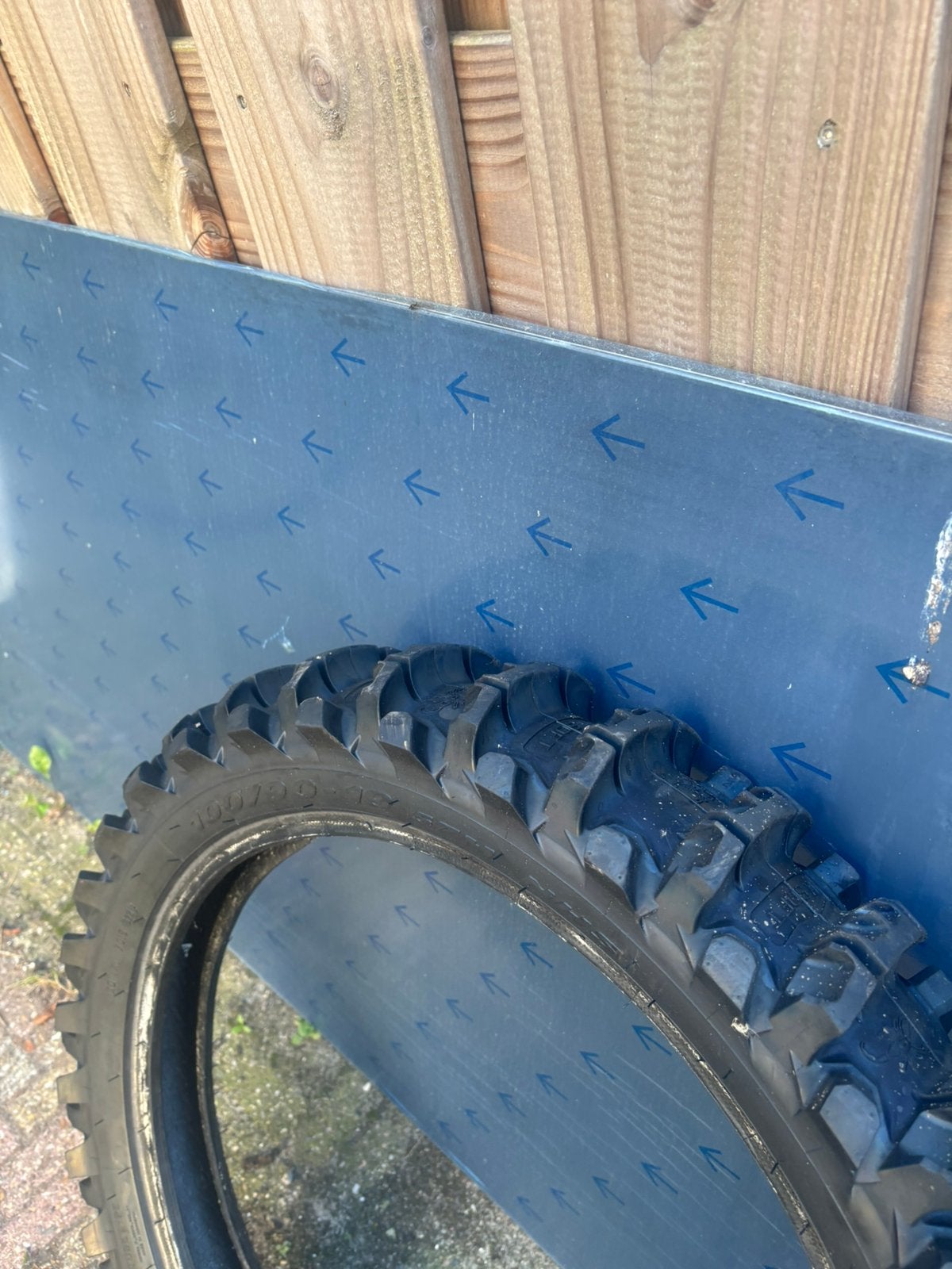 Pirelli scorpion mx soft  100/90-19, Motoren, Ophalen, Gebruikt