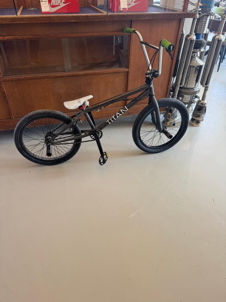BMX freestyle, Ophalen of Verzenden, Zo goed als nieuw, 20 inch of meer