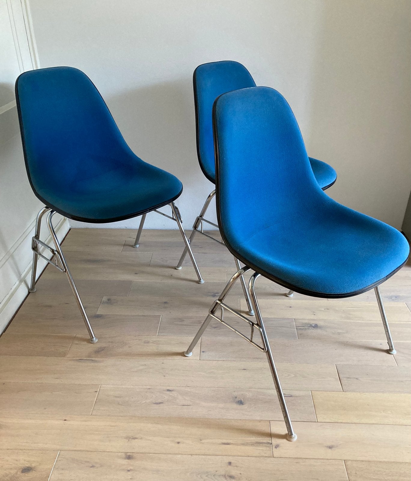 Vintage Eames eerkamerstoelen voor Vitra/Herman Miller, Ophalen, Gebruikt, Drie, Blauw