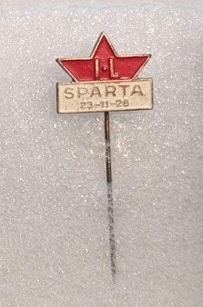 volmetaal voetbal speld IL Sparta 23-11-28 Noorwegen, Ophalen of Verzenden, Gebruikt, Overige onderwerpen, Speldje of Pin