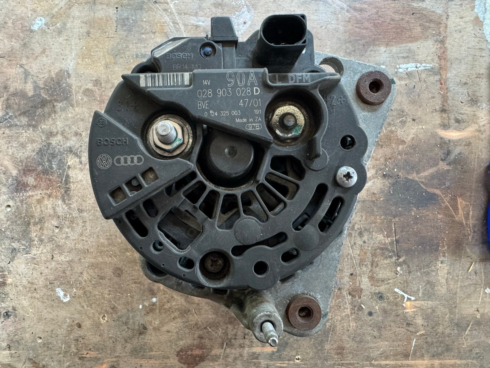 Defecte Dynamo Volkswagen Golf 4 1.6 16v 2002, Ophalen of Verzenden, Volkswagen