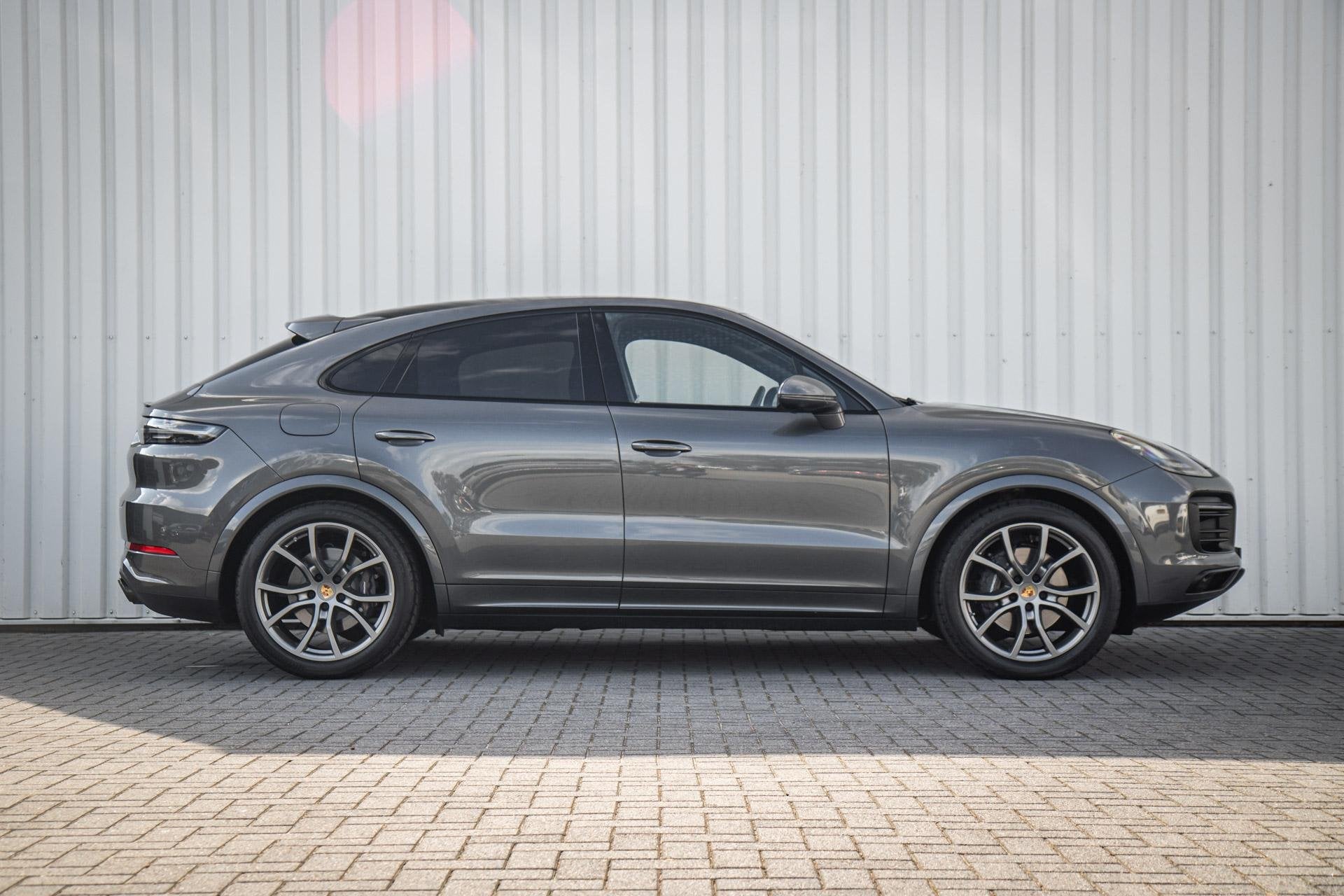 Porsche Cayenne Coupé 3.0 E-Hybrid 462pk | Panoramadak | Lu, Auto's, Porsche, Automaat, 14 kWh, Gebruikt, 2995 cc