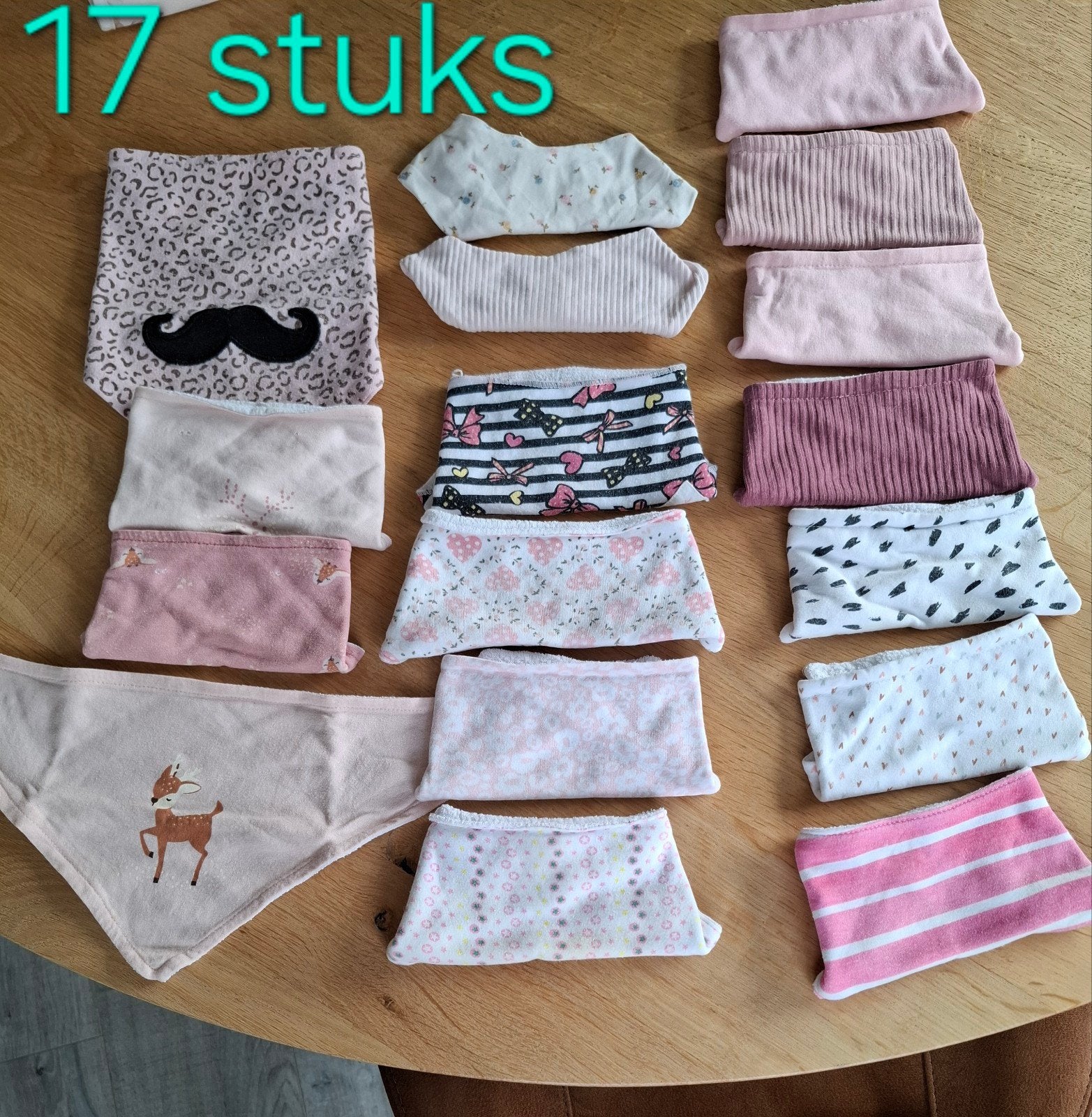 bandanas, spuugdoekjes, slabbetjes. 17X, Ophalen of Verzenden, Gebruikt, Meisje