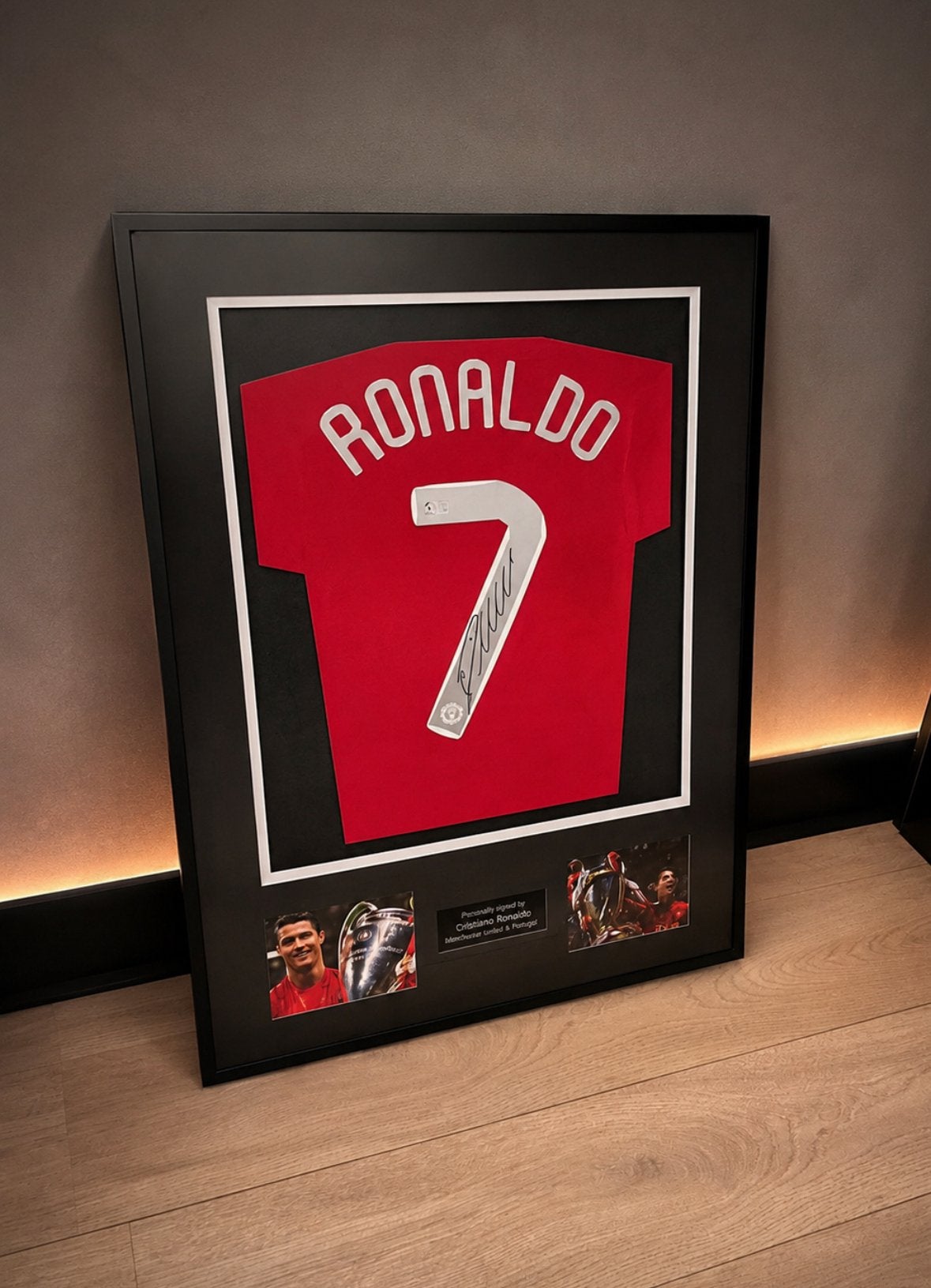 Cristiano Ronaldo Man U 2008 gesigneerd shirt Beckett, Ophalen of Verzenden, Zo goed als nieuw, Buitenlandse clubs, Shirt