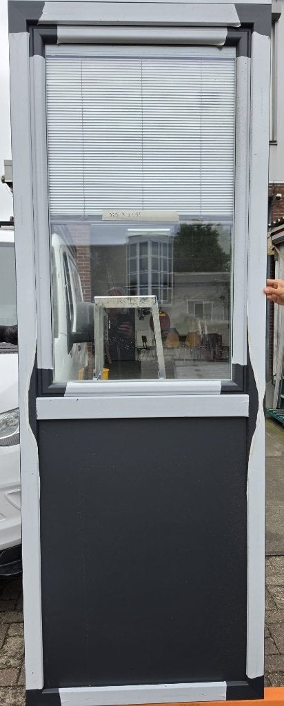 PVC raamkozijn inclusief glas met jaloezieën en paneel HR++, Kunststof, Raamkozijn, Nieuw, Inclusief glas