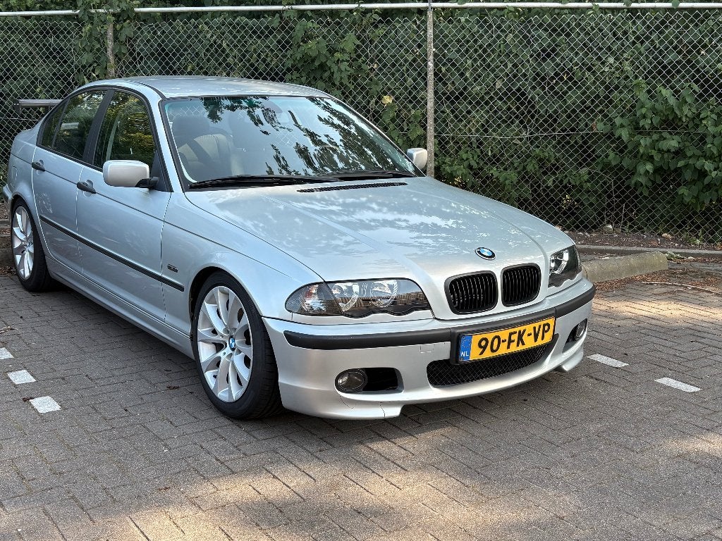 BMW 3-Serie 1.9 I 77KW 316 2000 Grijs, 13 km/l, 1250 kg, Zwart, 4 cilinders