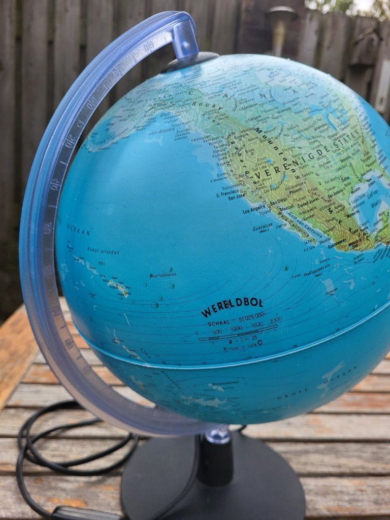 WERELDBOL met verlichting, Kunststof, Zo goed als nieuw, Kinderwereldbol, Educatief