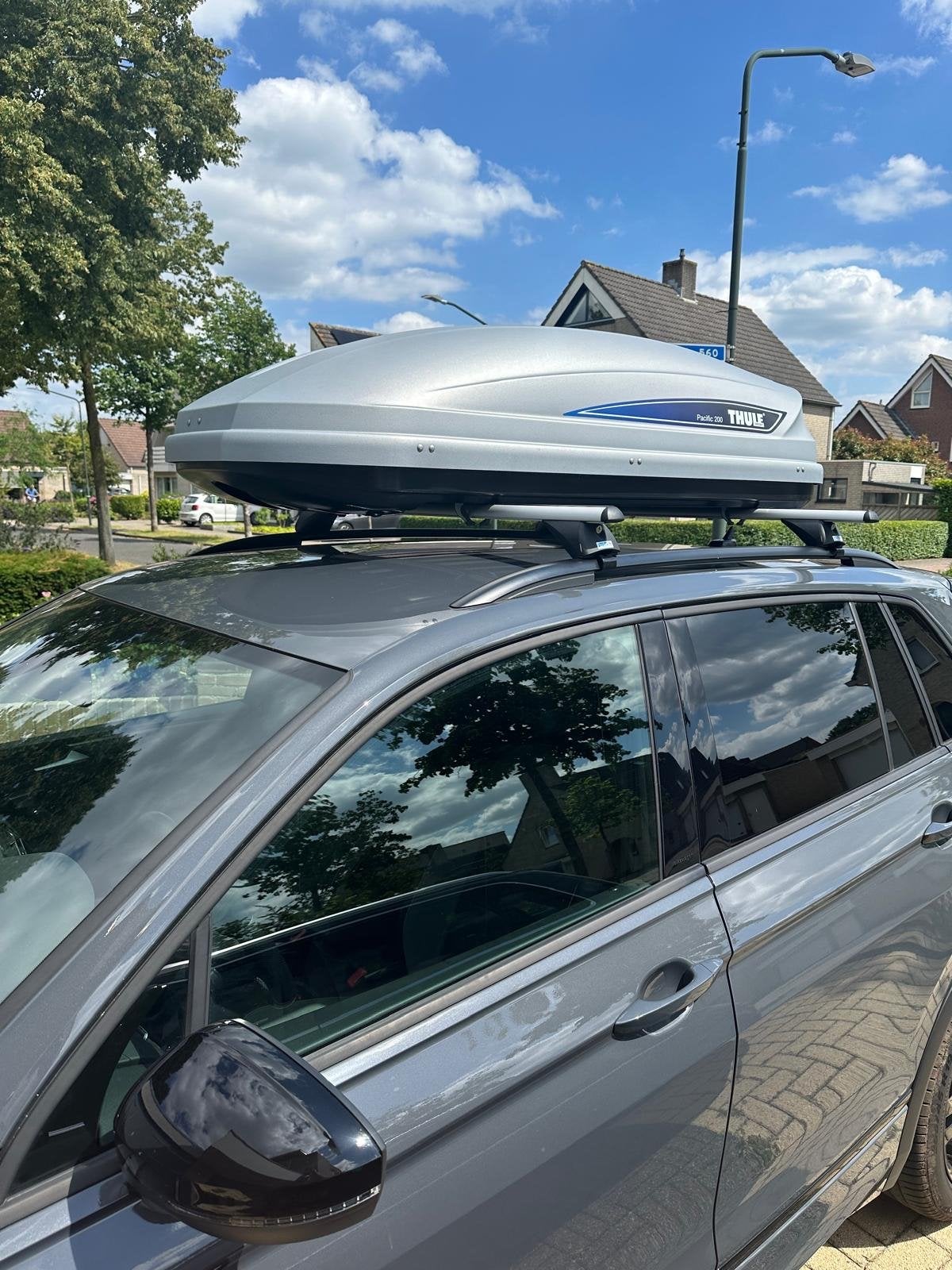 Thule Pacific 200 Dakkoffer, Ophalen, Zo goed als nieuw