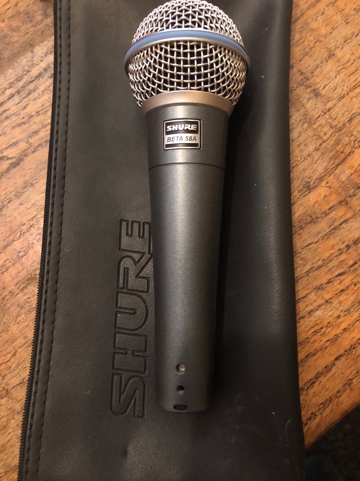 Shure Beta 58A Zangmicrofoon met etui, Muziek en Instrumenten, Microfoons, Ophalen, Zo goed als nieuw, Zangmicrofoon