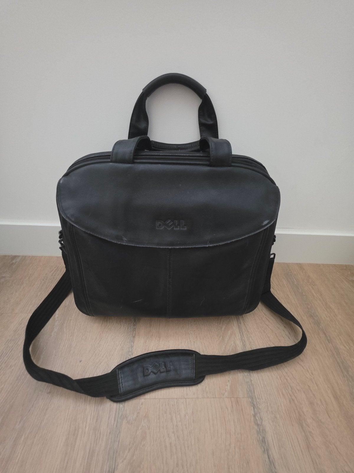 Dell Laptoptas - Zwart Leer met Schouderband, Computers en Software, Gebruikt, 15 inch, Zwart, Ophalen
