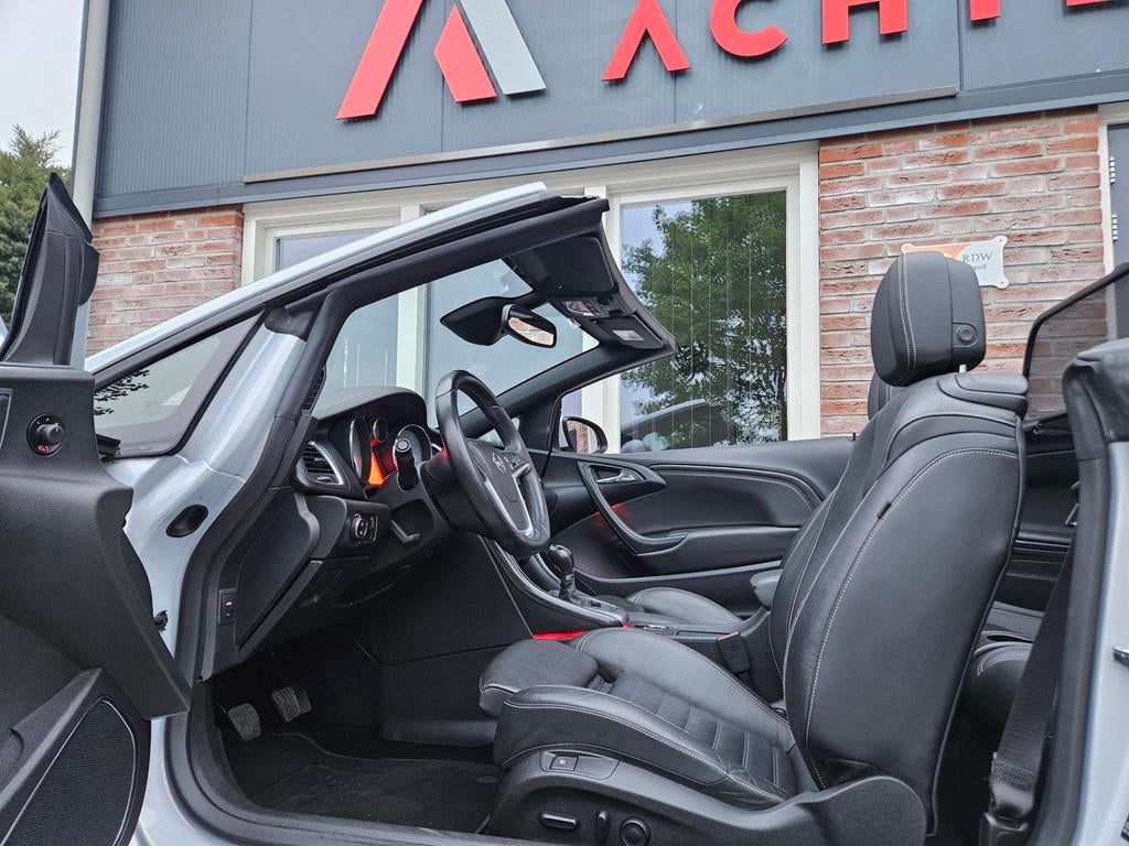 Opel Cascada 1.6 Turbo Cosmo Cabrio! Leer! Mooie/Nette Auto!, Auto's, Voorwielaandrijving, Euro 5, Gebruikt, 4 cilinders