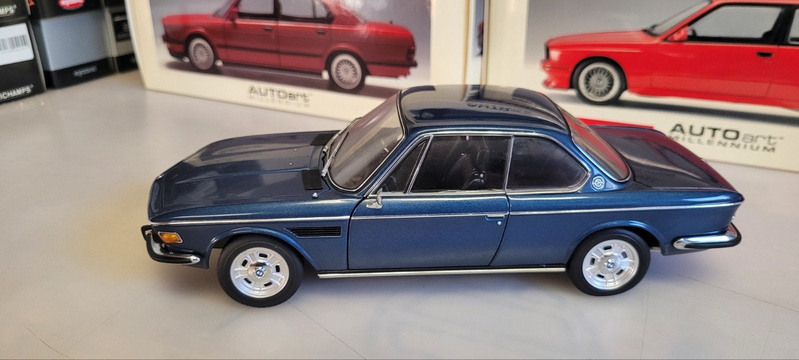 Autoart BMW 3.0 CSI  E9, Hobby en Vrije tijd, Modelauto's | 1:18, Zo goed als nieuw, Auto, Autoart, Ophalen of Verzenden
