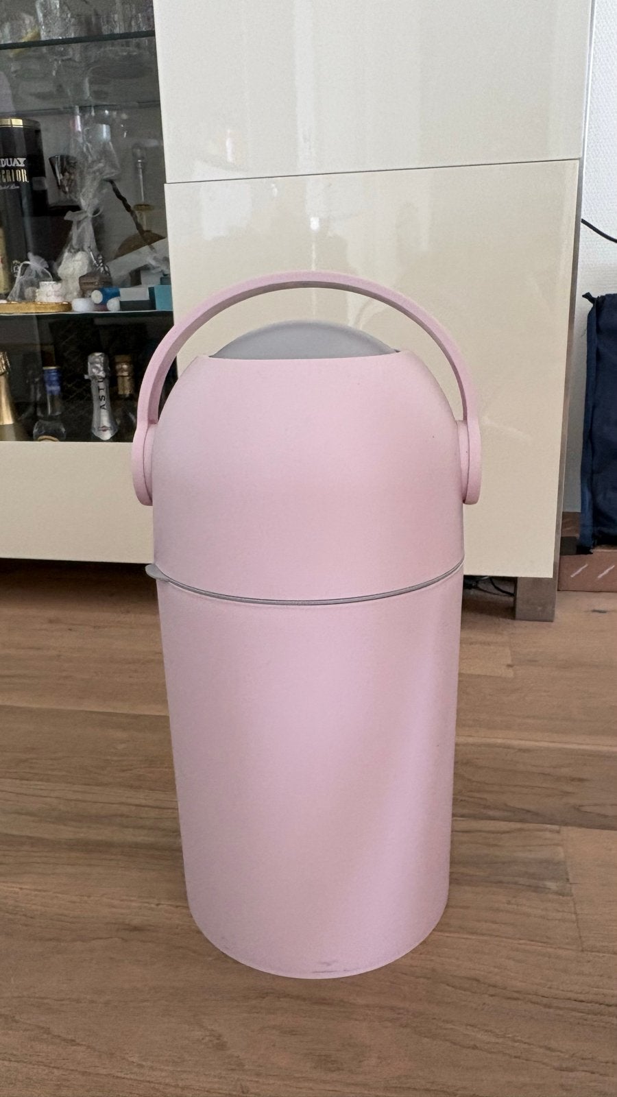 Roze prullenbak met handvat, Ophalen, Kunststof, Gebruikt, Minder dan 50 cm